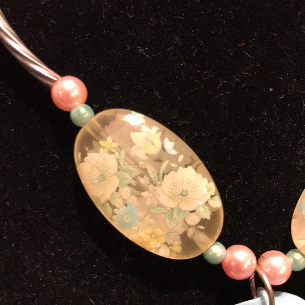 17” Costume Jewelry Necklace - Picture 6 of 8